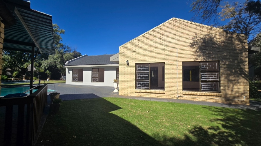 3 Bedroom Property for Sale in Langenhovenpark Free State
